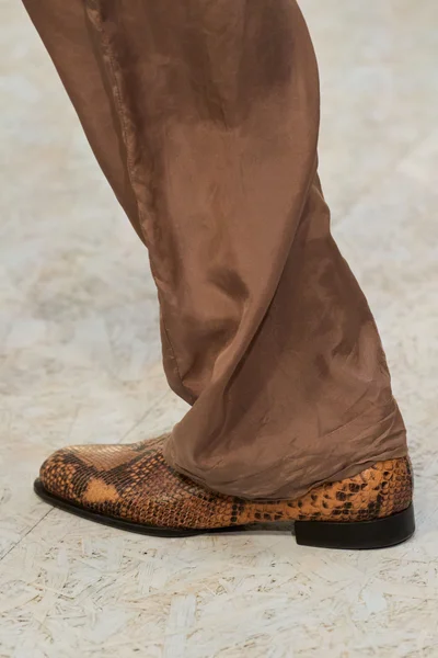 Look 17